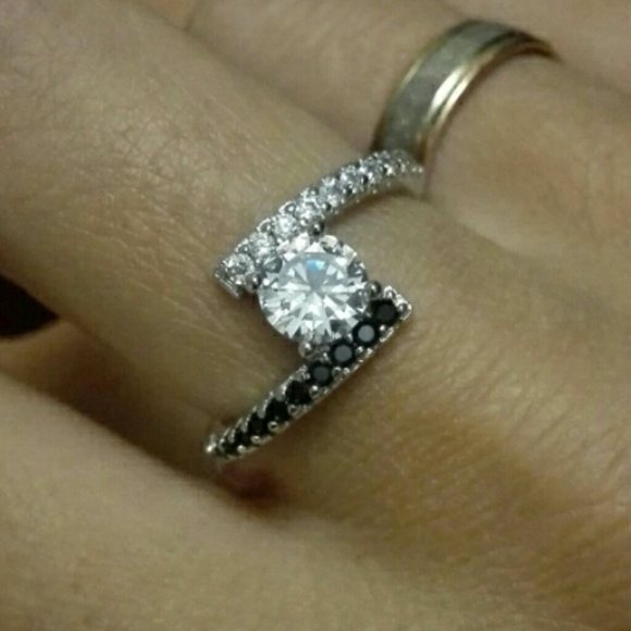 ❗GIFTED❗Sterling CZ Black Spinel Bypass Ring - Picture 2 of 7